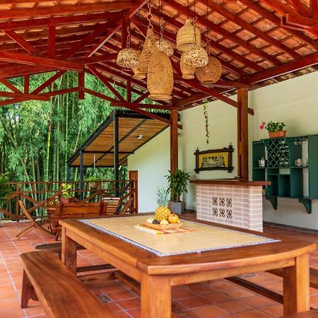 Agradable Cabana Cafetera Con Jacuzzi A 12 Min Del Centro De Pereira Εξωτερικό φωτογραφία