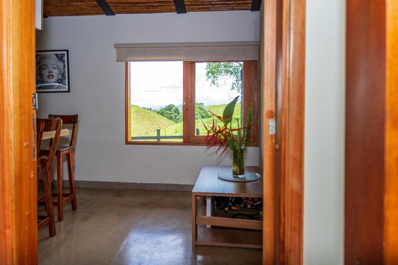 Agradable Cabana Cafetera Con Jacuzzi A 12 Min Del Centro De Pereira Εξωτερικό φωτογραφία